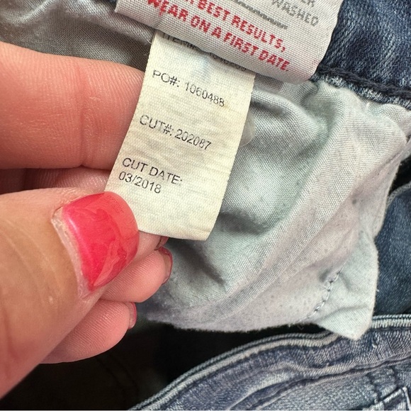 Torrid denim Jean Shorts Floral Embroidery sz 20 boho western festival - Picture 8 of 8